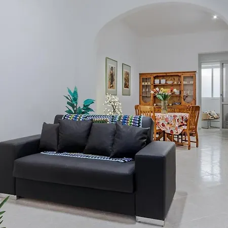 Apartament Gigis *